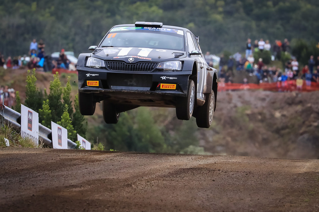 Skoda street racing прыжок Skoda street racing прыжок